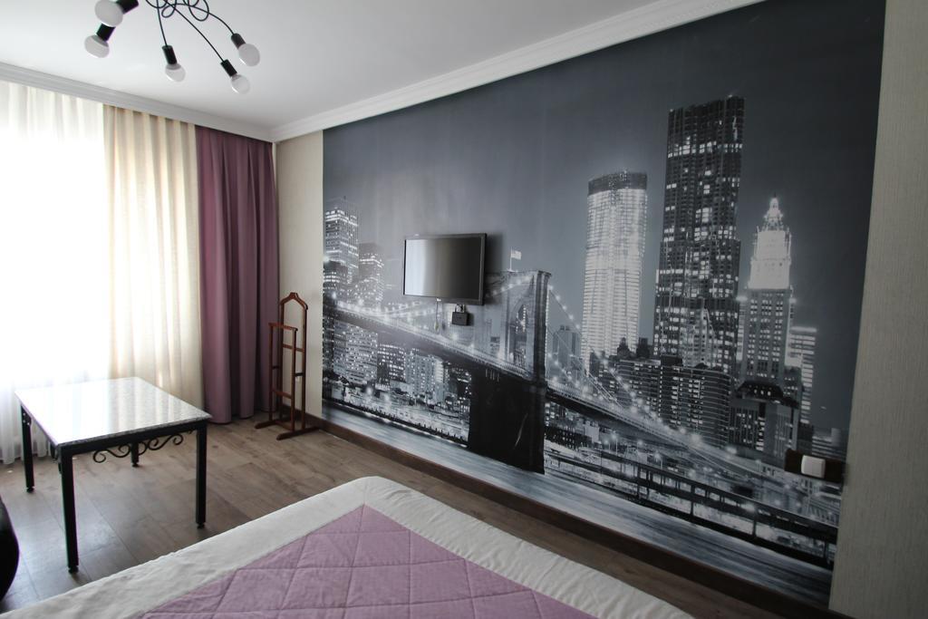 Delphin Guest House Μπισκέκ Εξωτερικό φωτογραφία