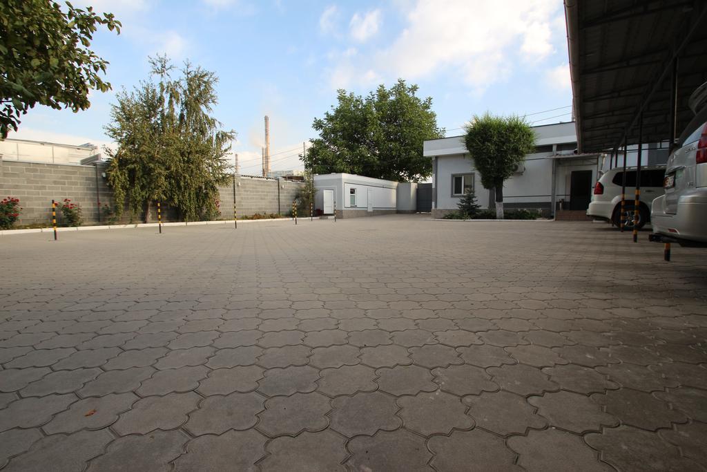 Delphin Guest House Μπισκέκ Εξωτερικό φωτογραφία